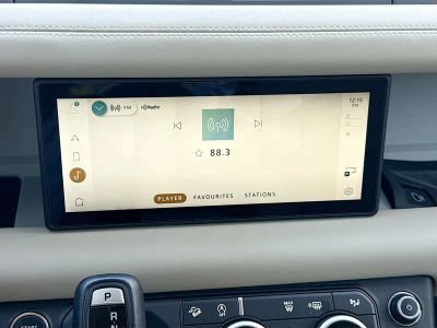 2024 Land Rover Defender — photo 31 view