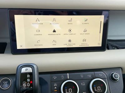 2024 Land Rover Defender — photo 29 view