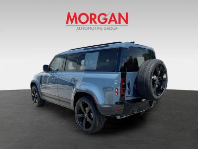 2024 Land Rover Defender — detail view
