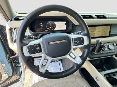 2024 Land Rover Defender — photo 39 view