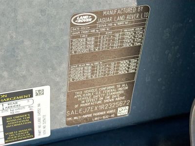 2024 Land Rover Defender — photo 44 view