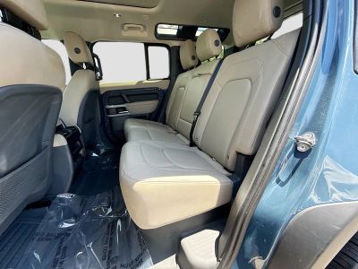 2024 Land Rover Defender — photo 20 view