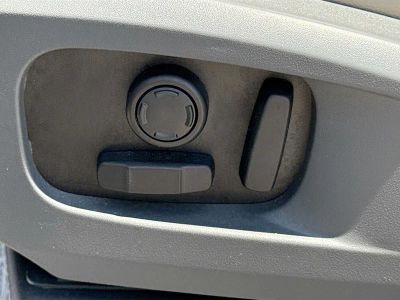 2024 Land Rover Defender — photo 24 view