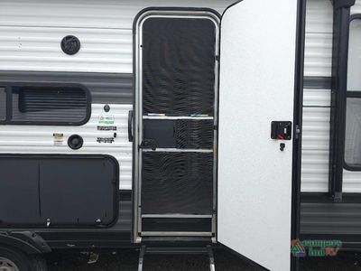 2022 Forest River RV Wildwood X-Lite - Photo 14