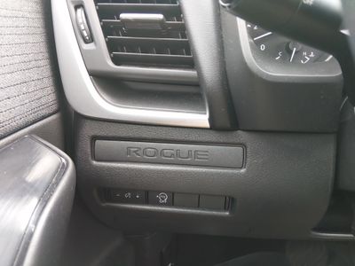 2023 Nissan Rogue — photo 12 view