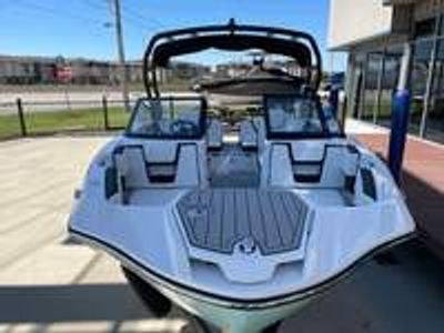 2026 Yamaha 222 S - Photo 5