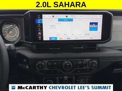 2025 Jeep Wrangler — photo 8 view