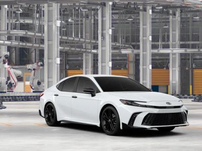 2026 Toyota Camry - Photo 15