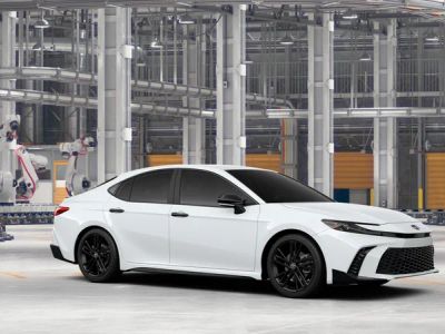 2026 Toyota Camry - Photo 14
