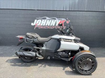 2025 Can-Am® Canyon — front three-quarter view