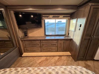 2017 Winnebago FORZA — photo 18 view