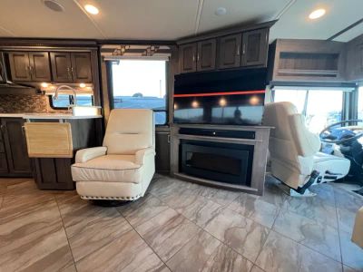 2017 Winnebago FORZA — detail view