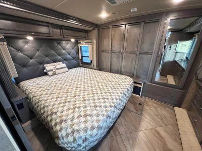 2017 Winnebago FORZA — photo 16 view