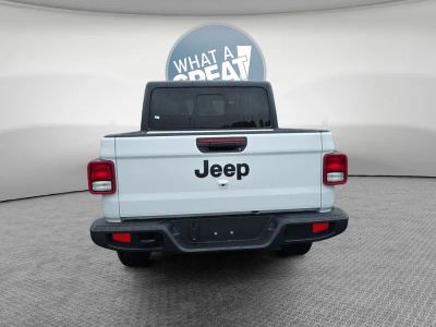 2026 Jeep Gladiator — detail view