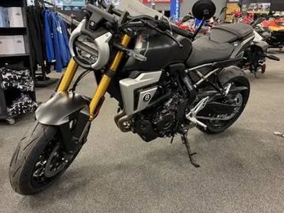 2026 Suzuki GSX-8T — front three-quarter view