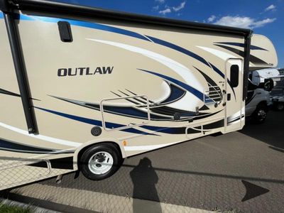 2017 Thor Motor Coach Outlaw — engine compartment view