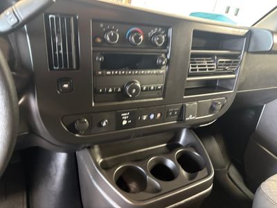 2024 Chevrolet Express Passenger - Photo 14