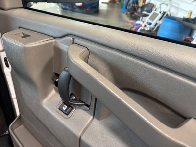 2024 Chevrolet Express Passenger - Photo 9