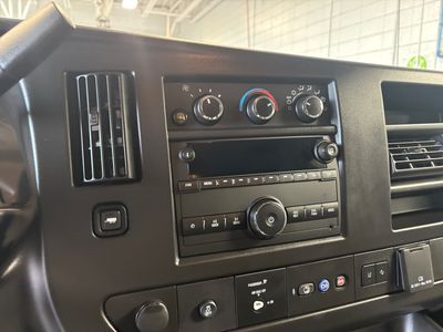 2024 Chevrolet Express Passenger - Photo 5