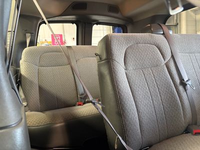 2024 Chevrolet Express Passenger - Photo 6
