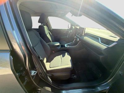 2023 Toyota RAV4 — photo 33 view