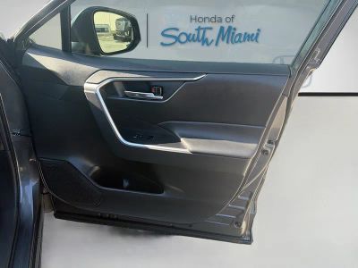 2023 Toyota RAV4 — photo 35 view