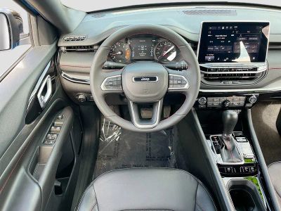 2025 Jeep Compass — photo 20 view