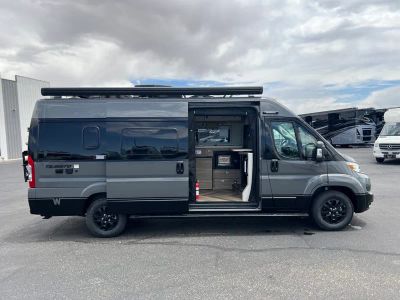 2027 Winnebago TRAVATO — photo 20 view