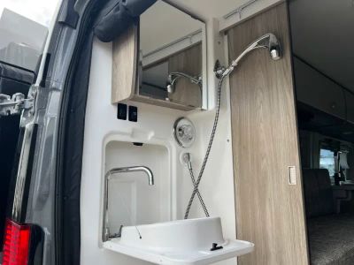 2027 Winnebago TRAVATO — photo 17 view