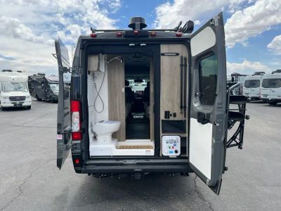 2027 Winnebago TRAVATO — photo 23 view
