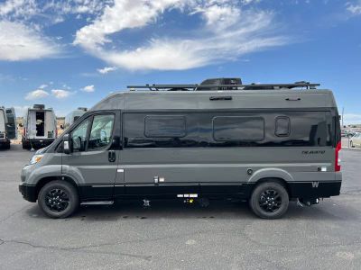 2027 Winnebago TRAVATO — photo 21 view