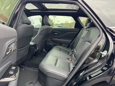 2025 Toyota Crown Signia Limited - Photo 16