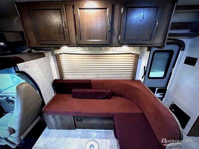 2020 Coachmen Freelander - Photo 12