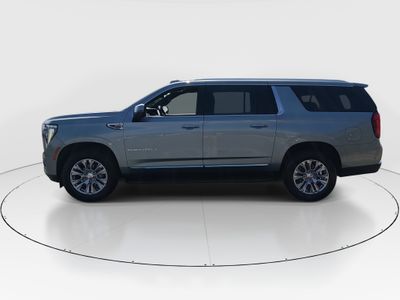 2025 GMC Yukon XL - Photo 4