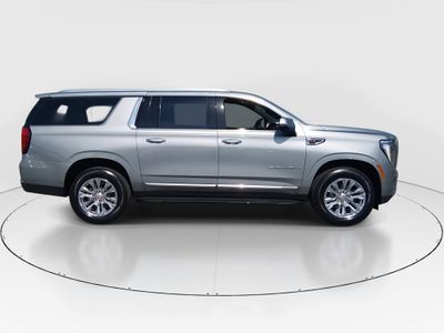 2025 GMC Yukon XL - Photo 8
