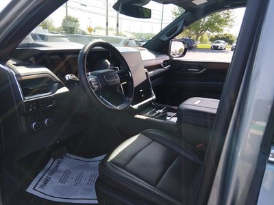 2025 GMC Yukon XL - Photo 13