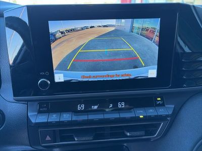 2025 Toyota Camry - Photo 17