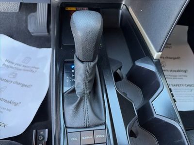 2025 Toyota Camry - Photo 18