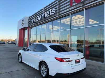 2025 Toyota Camry - Photo 2