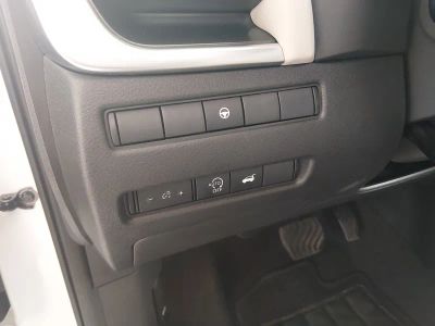 2025 Nissan Rogue - Photo 13