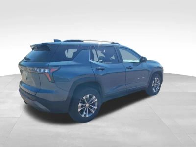 2025 Chevrolet Equinox — photo 8 view