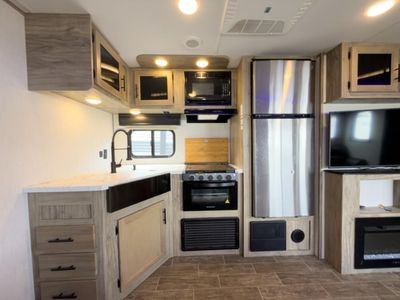 2022 Forest River RV Cherokee Alpha Wolf - Photo 23