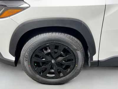 2024 Toyota Corolla Cross — photo 11 view