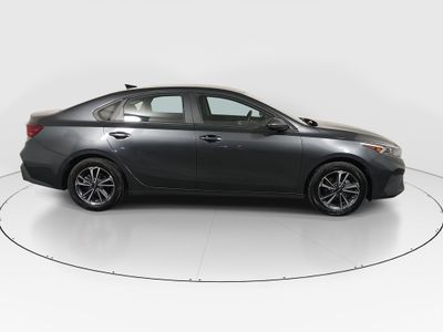 2024 Kia Forte - Photo 8