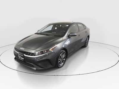 2024 Kia Forte - Photo 3
