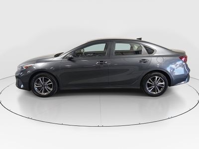 2024 Kia Forte - Photo 4