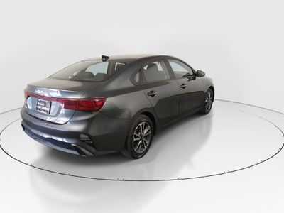 2024 Kia Forte - Photo 7