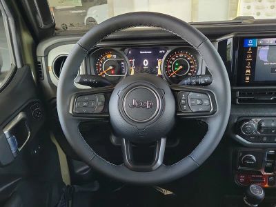 2026 Jeep Wrangler — photo 13 view