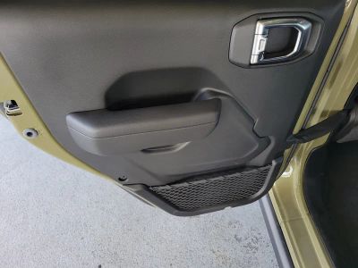 2026 Jeep Wrangler — photo 14 view