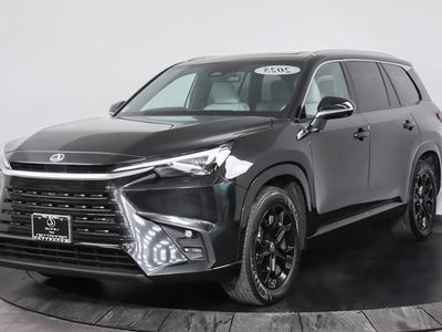 2025 Lexus TX - Photo 1